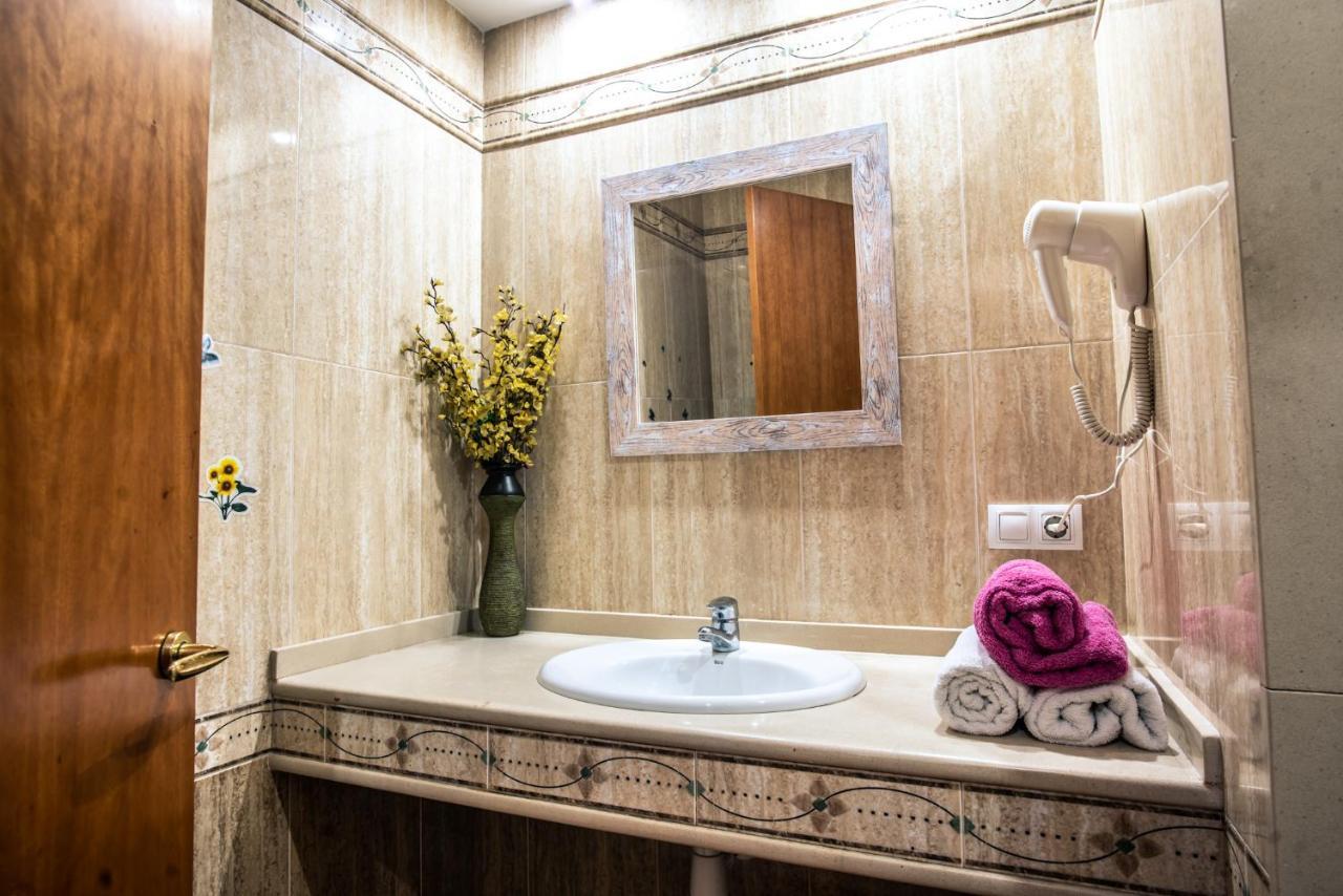 Apartaments Yaco Lloret de Mar Luaran gambar
